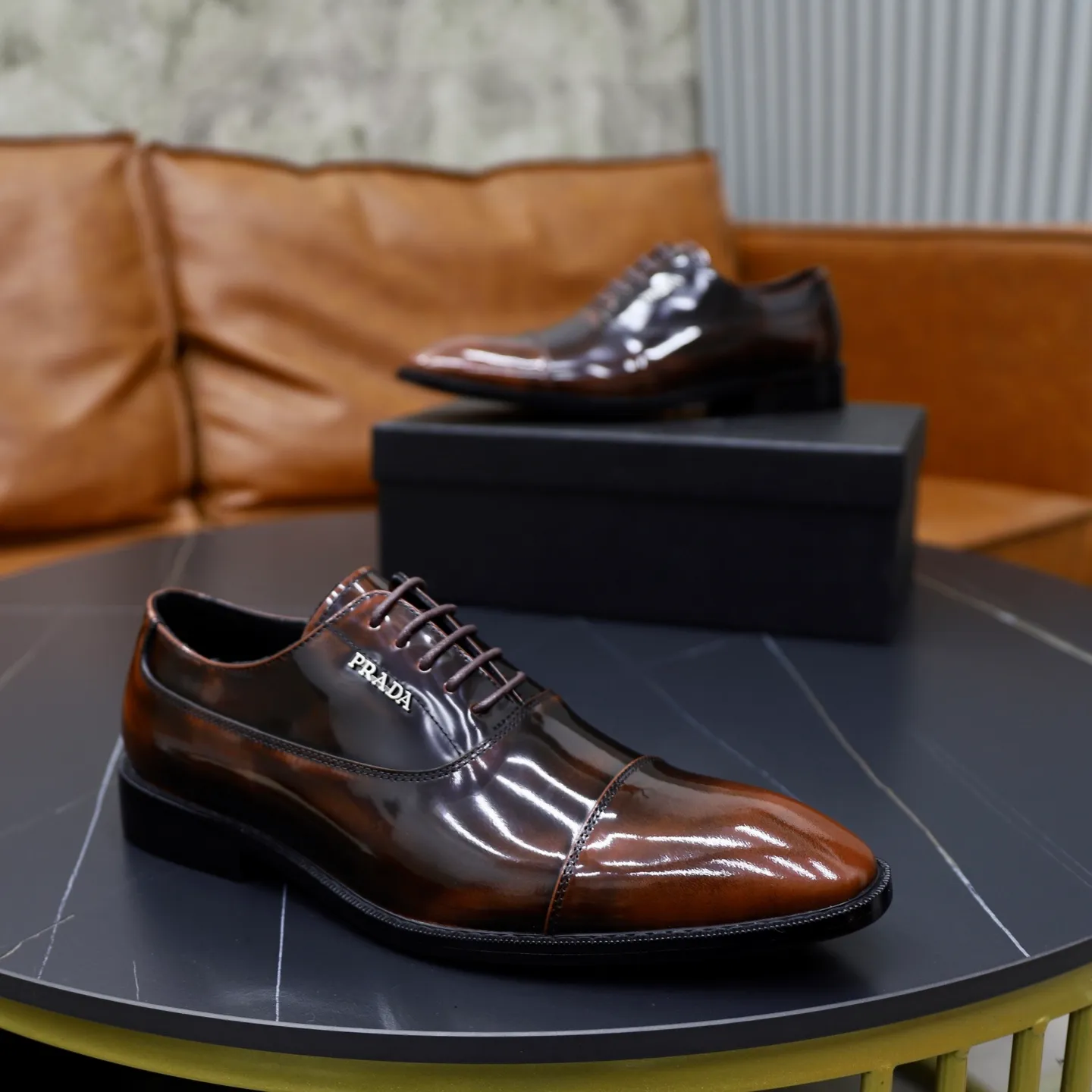 Ex-factory price: 540💰🙅‍♂️🙅‍♂️🙅‍♂️ Brand: PRADA Standard code: Men's code 38-44 (45 can be customized) Grade: Same style as the official website Original order quality Material: Original cowhide surface Comfortable cowhide lining Original outsole Style category: Men's fashionable casual leather shoes Distinguished big-name luxury elements Top luxury Color: actual picture color